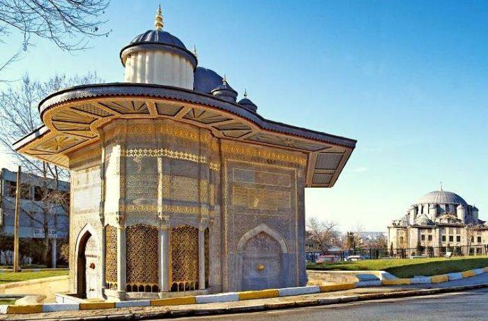 Binlerce İstanbullu her gün önünden geçiyor! İşte Saliha Sultan Çeşmesi’nin ilginç hikayesi 5